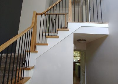 Sandy railing with tapered posts