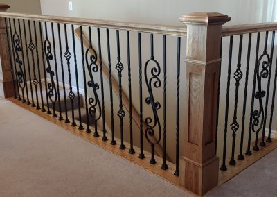 Hickory railing with metal balusters